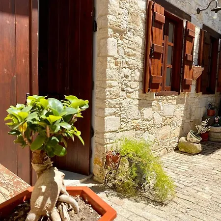 Ta Lofitika 2 Tatil Evi